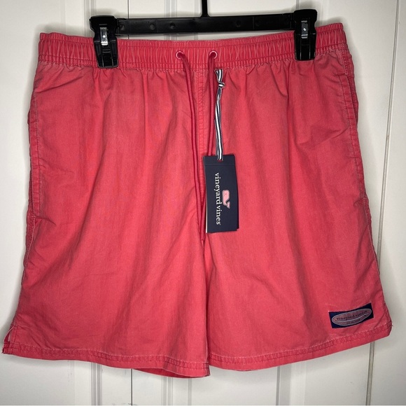 NWT Vineyard Vines Island Trunk Size Medium Salmon Pink Sailors Red 6” Inseam - Picture 1 of 9